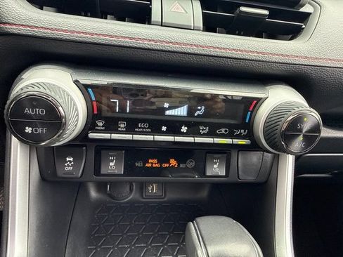 Used 2023 Toyota RAV4 SE w/ Weather & Moonroof Package AWD/4WD image 20
