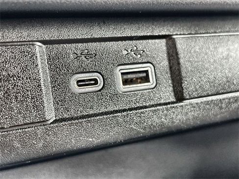 Used 2024 Chevrolet Colorado Trail Boss w/ Technology Package image 36