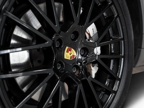 Used 2021 Porsche Cayenne Coupe image 15