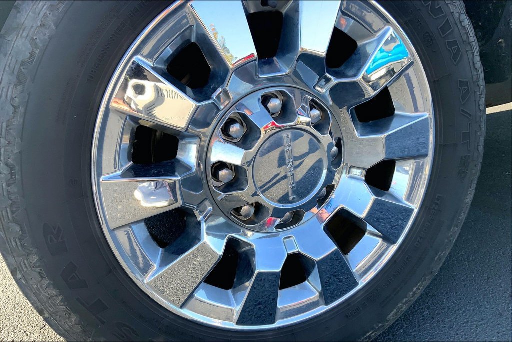 Used 2018 GMC Sierra 2500 Denali w/ Duramax Plus Package AWD/4WD image 3