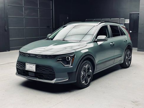 Used 2023 Kia Niro Wind w/ Wind Preserve Package FWD image 1