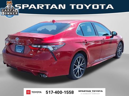 Used 2024 Toyota Camry SE FWD image 6