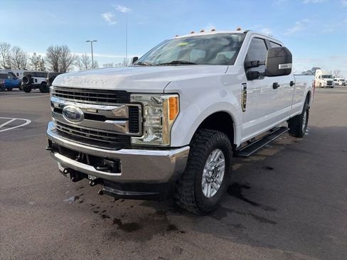 Used 2019 Ford F250 XL w/ STX Appearance Package image 12