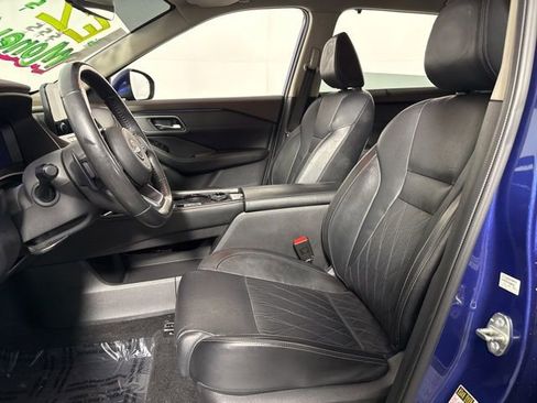 Used 2023 Nissan Rogue Platinum w/ Platinum Premium Package image 16