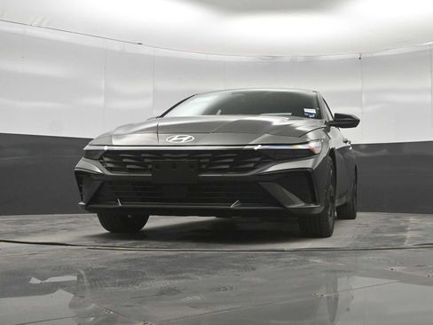 New 2026 Hyundai Elantra SEL Sport Premium FWD image 35