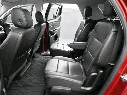 Used 2020 Chevrolet Traverse RS w/ LPO, Floor Liner Package AWD/4WD image 24