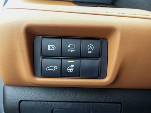 New 2026 Toyota Highlander Platinum image 21