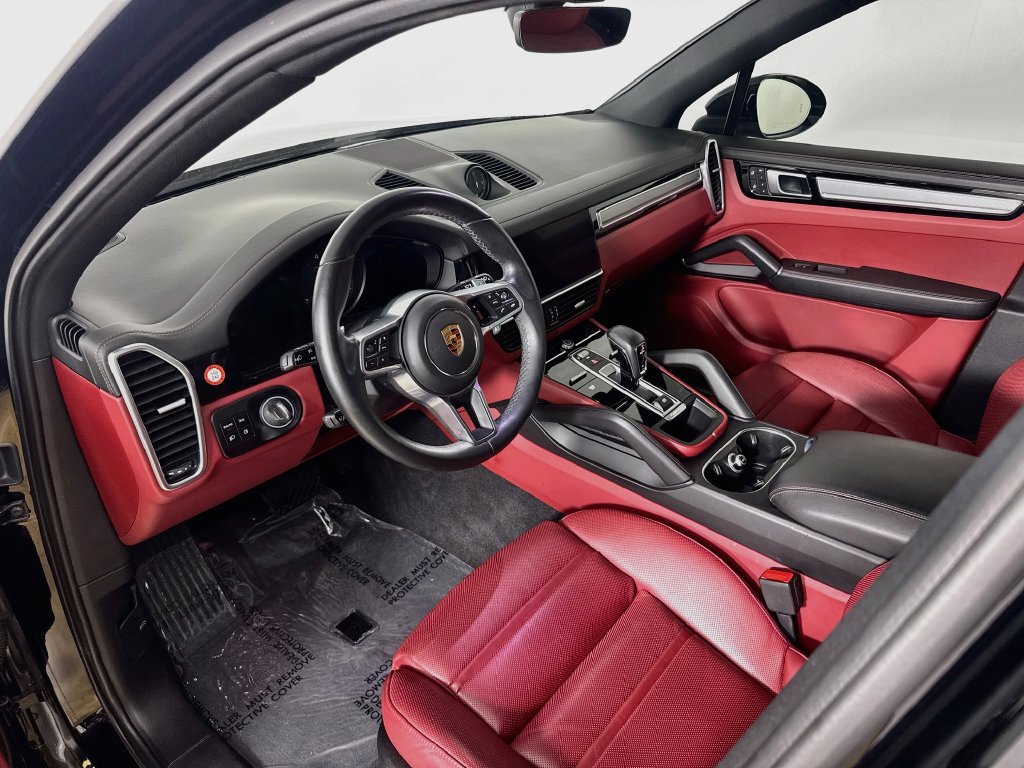 Used 2023 Porsche Cayenne AWD/4WD image 9
