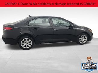 Used 2025 Toyota Corolla LE video 2