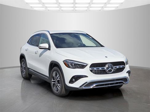 Used 2025 Mercedes-Benz GLA 250 image 8
