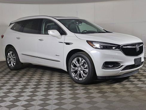 Used 2021 Buick Enclave Avenir w/ Avenir Technology Package AWD/4WD image 2