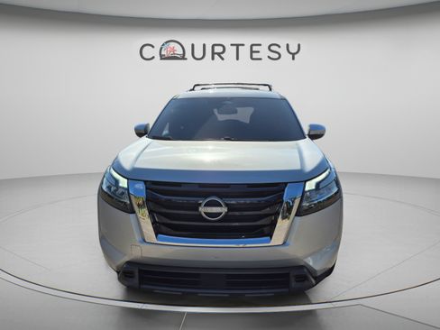 Certified 2022 Nissan Pathfinder SV FWD image 10