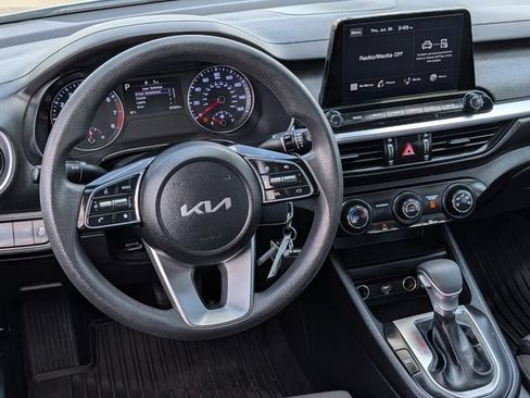 Used 2023 Kia Forte LXS FWD image 12
