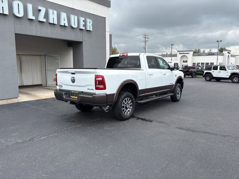 Used 2024 RAM 2500 Limited image 8