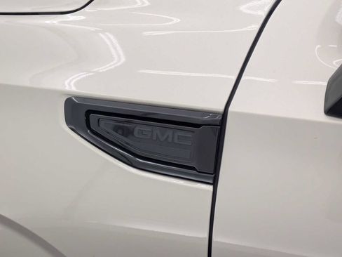 Used 2023 GMC Yukon Denali Ultimate image 12