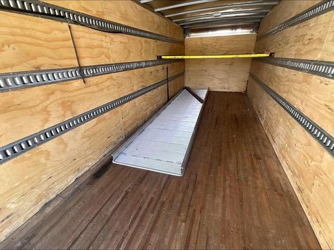Used 2018 Ford F650 2WD Regular Cab Super Duty image 25