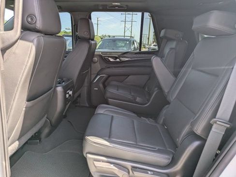 Used 2022 GMC Yukon Denali AWD/4WD image 13