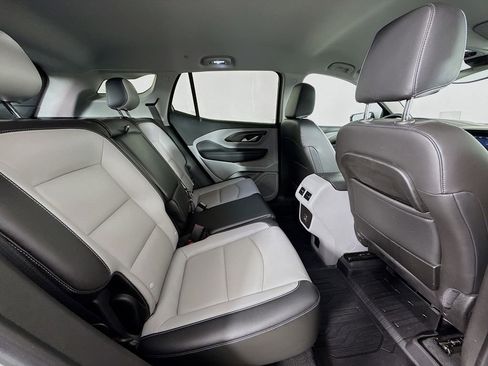 Used 2022 GMC Terrain SLT w/ Infotainment Package II image 26