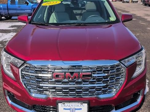 Used 2023 GMC Terrain Denali w/ LPO, Floor Liner Package image 3