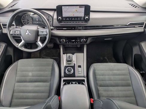 Used 2024 Mitsubishi Outlander SE FWD image 16