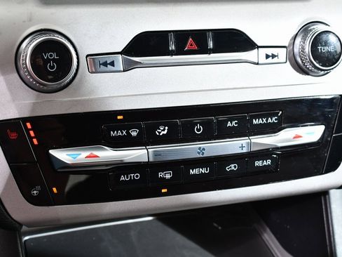 Used 2023 Ford Explorer XLT w/ Equipment Group 202A image 30