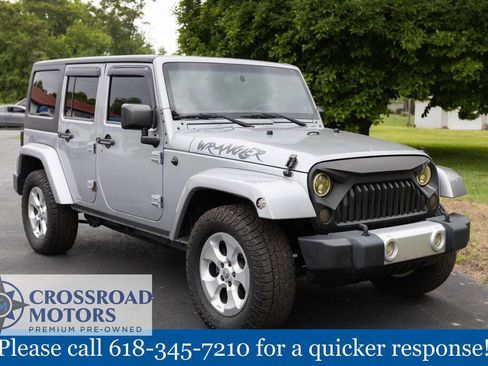 Used 2014 Jeep Wrangler Unlimited Sahara w/ Connectivity Group AWD/4WD image 10