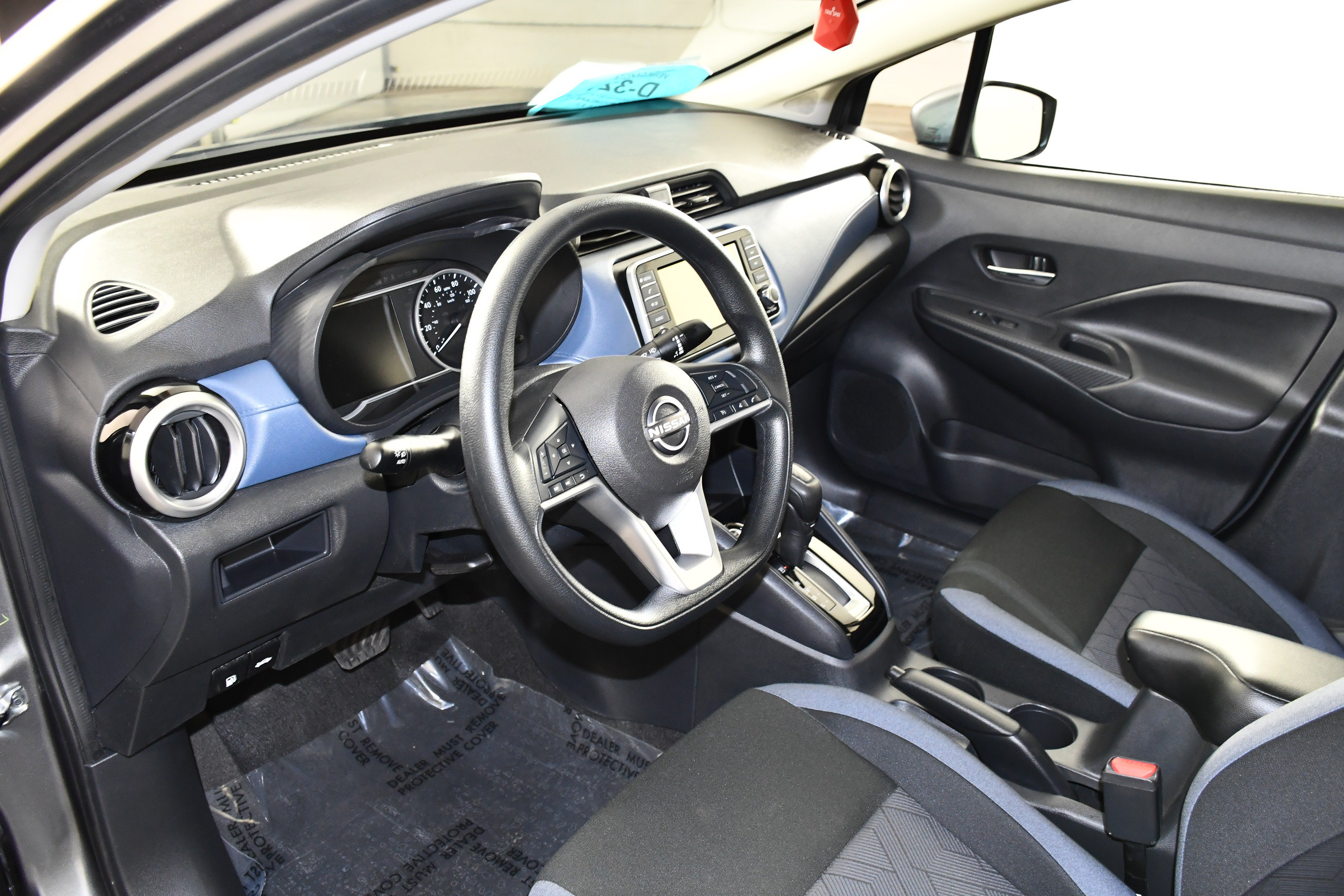 Used 2025 Nissan Versa SV w/ Trunk Package FWD image 2