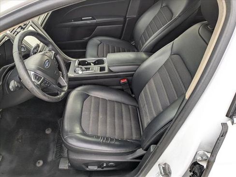 Used 2017 Ford Fusion SE image 20