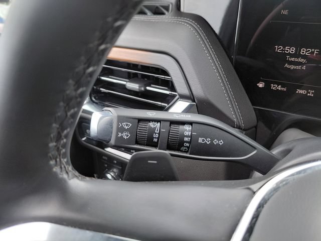 Used 2025 GMC Yukon Denali AWD/4WD image 33