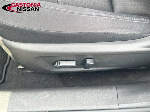 Used 2025 Nissan Altima 2.5 SV FWD image 25