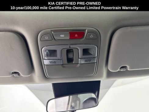 Certified 2024 Kia Telluride S w/ S Sunroof Package AWD/4WD image 9