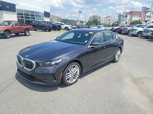 Used 2025 BMW 530i RWD image 3