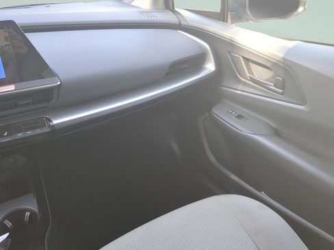 Used 2025 Toyota Prius LE FWD image 15