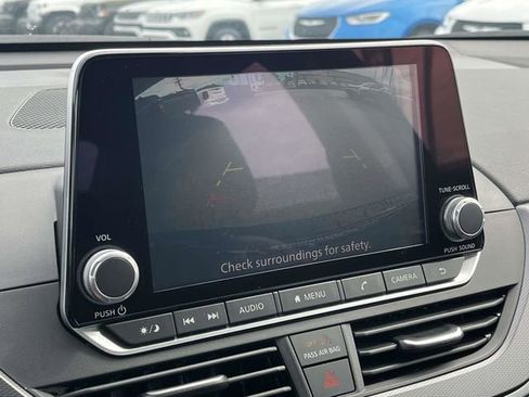 Used 2024 Nissan Altima 2.5 SR FWD image 28