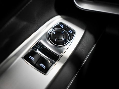 Used 2025 Chevrolet Corvette Z06 RWD image 26