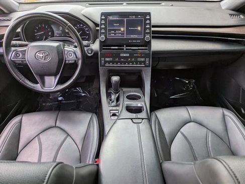 Used 2019 Toyota Avalon XLE FWD image 16