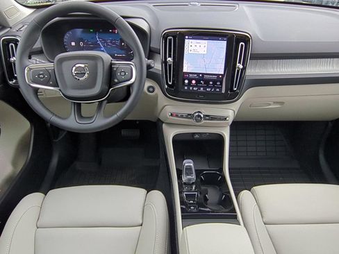 New 2026 Volvo XC40 B5 Plus w/ Protection Package Premier AWD/4WD image 10