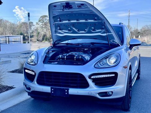Used 2014 Porsche Cayenne Turbo S AWD/4WD image 52