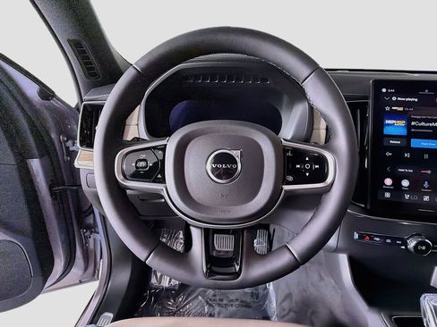 New 2026 Volvo XC90 B6 Plus w/ Protection Package Premier AWD/4WD image 11
