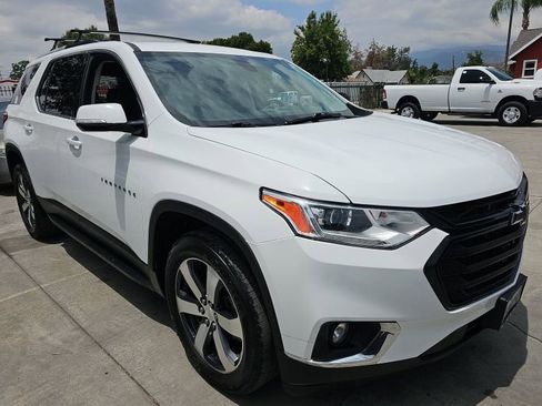 Used 2018 Chevrolet Traverse LT w/ LPO, Floor Liner Package FWD image 4
