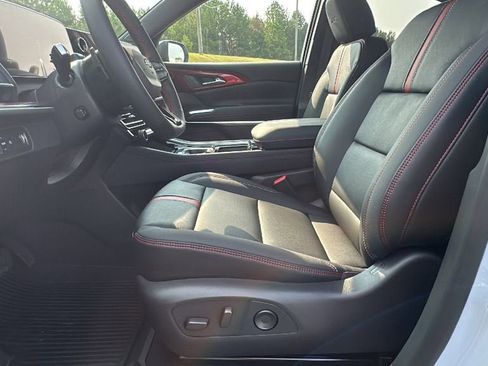 New 2026 Chevrolet Traverse RS w/ LPO, Floor Liner Package image 10