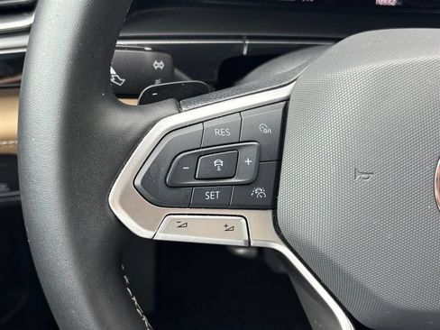 Used 2026 Volkswagen Atlas Cross Sport SE w/ Black Wheel Package FWD image 25