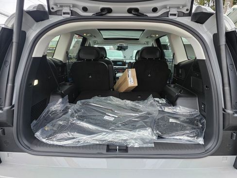 New 2026 Hyundai Ioniq 9 Limited image 12