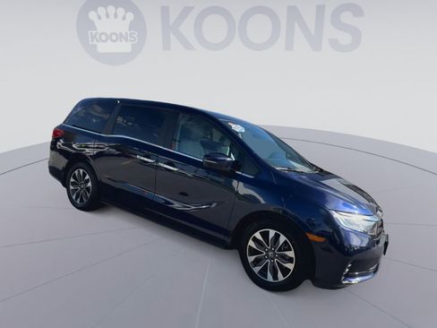 Used 2023 Honda Odyssey EX-L image 2