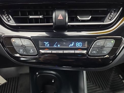 Used 2021 Toyota C-HR LE image 31