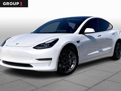 Used 2021 Tesla Model 3 Long Range image 1