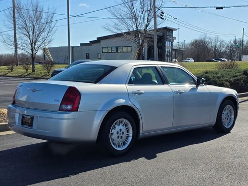 Used 2007 Chrysler 300 image 5