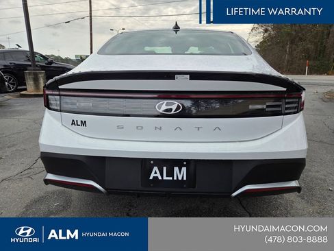 New 2025 Hyundai Sonata SE FWD image 5