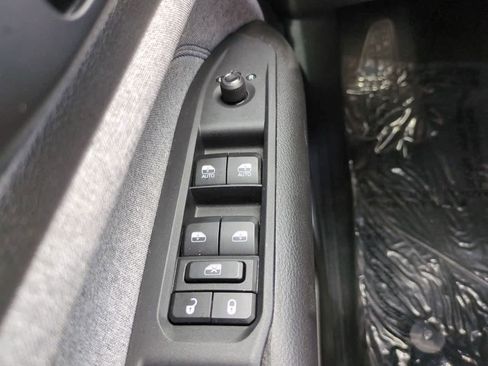 Used 2025 Jeep Compass Latitude AWD/4WD image 21