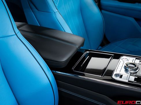 Used 2024 Bentley Flying Spur W12 image 29